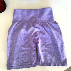 NVGTN lilac scrunch shorts
